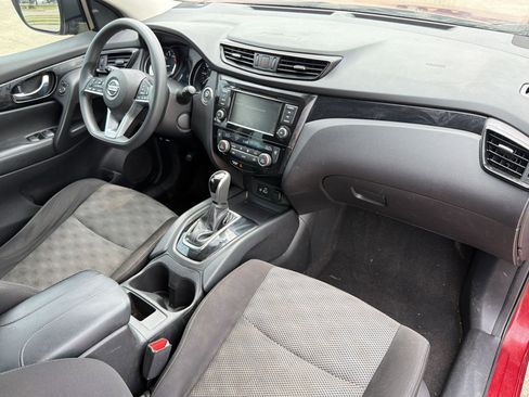Used 2020 Nissan Rogue Sport SV FWD image 26