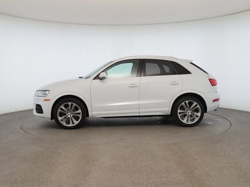 Used 2017 Audi Q3 2.0T Premium Plus w/ Premium Plus Package AWD/4WD image 9