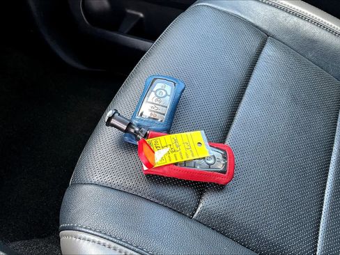 Used 2018 Ford F150 Raptor w/ Equipment Group 802A Luxury image 15