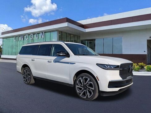 New 2026 Lincoln Navigator L Reserve AWD/4WD image 1