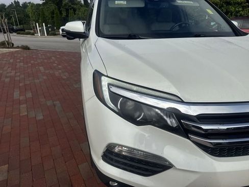 Used 2017 Honda Pilot Touring image 20