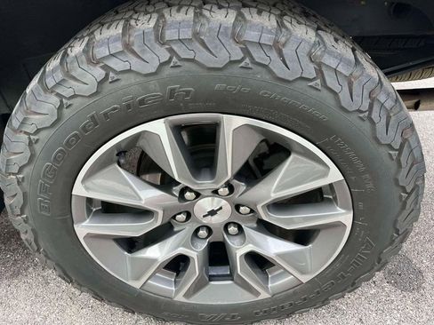 Used 2021 Chevrolet Silverado 1500 RST image 12