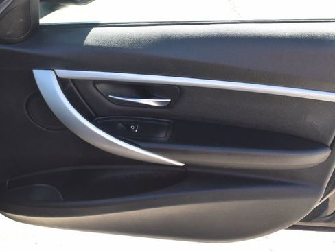 Used 2018 BMW 330i Sedan w/ Convenience Package image 15