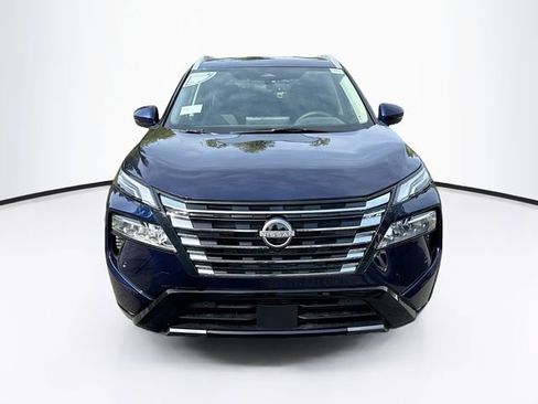 New 2026 Nissan Rogue Platinum image 2