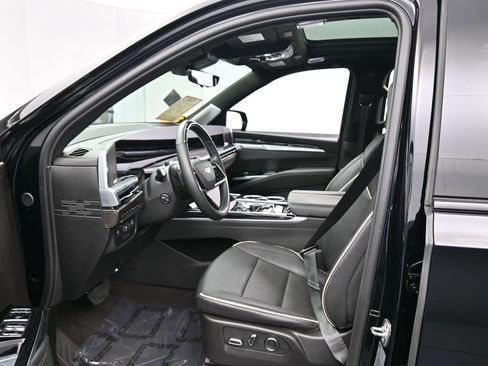Used 2025 Cadillac Escalade ESV Sport w/ Touring Package image 12