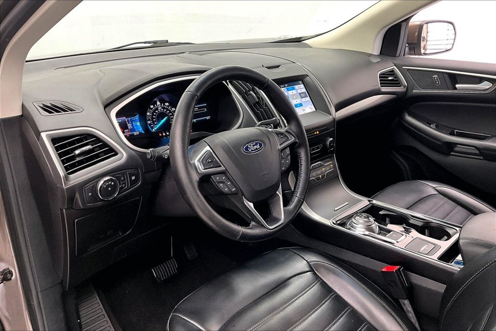 Used 2019 Ford Edge SEL w/ Equipment Group 201A AWD/4WD image 13