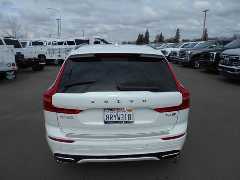 Used 2020 Volvo XC60 T6 R-Design w/ Protection Package Premier AWD/4WD image 5