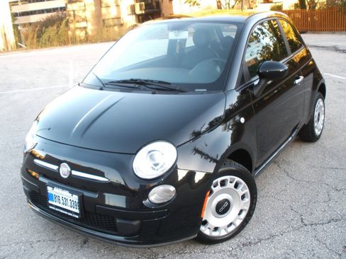 Used 2012 FIAT 500 Pop FWD image 1