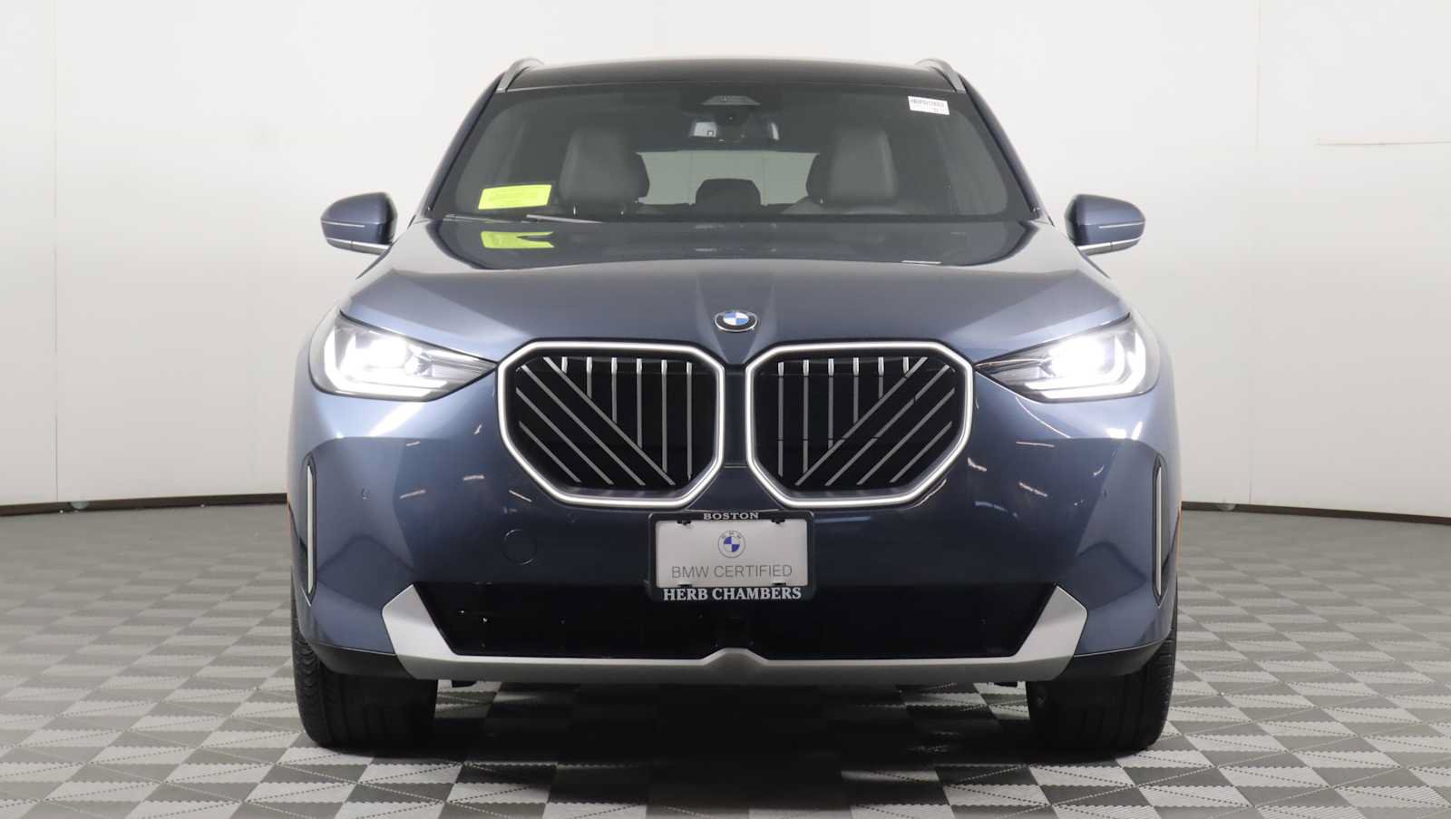 Used 2025 BMW X3 xDrive30i w/ Convenience Package AWD/4WD image 2