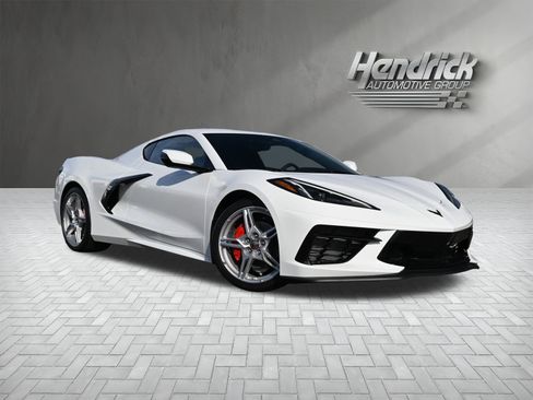 Used 2025 Chevrolet Corvette Stingray Coupe w/ 1LT image 2