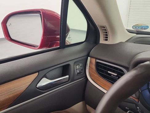 Used 2019 Lincoln MKC Select w/ Select Plus Package AWD/4WD image 20