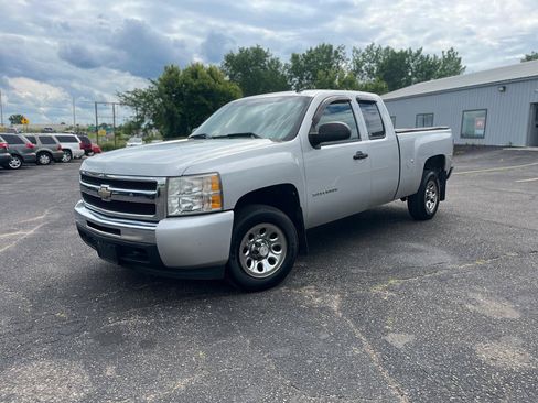 Used 2011 Chevrolet Silverado 1500 LS RWD image 1