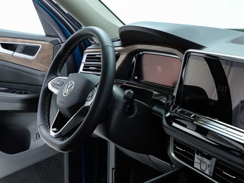 New 2026 Volkswagen Atlas SE image 74