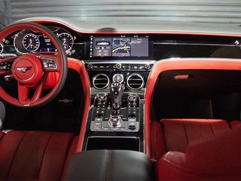 Used 2022 Bentley Continental GT image 23