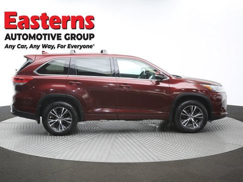 Used 2018 Toyota Highlander Plus AWD/4WD image 44
