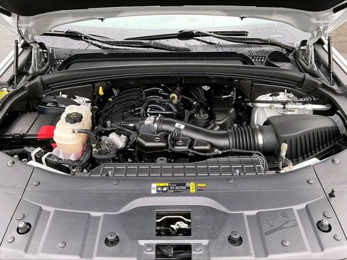Certified 2023 Jeep Grand Cherokee L Laredo AWD/4WD image 39