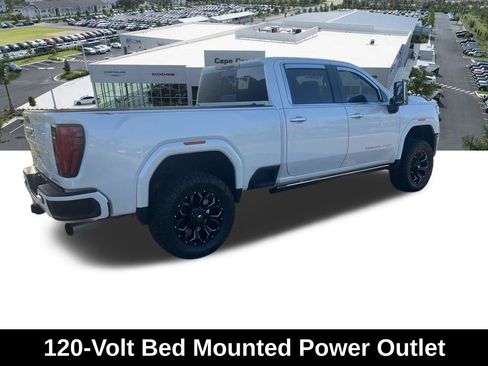 Used 2024 GMC Sierra 3500 Denali Ultimate AWD/4WD image 13