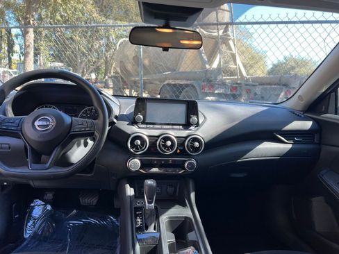 Used 2025 Nissan Sentra S image 28