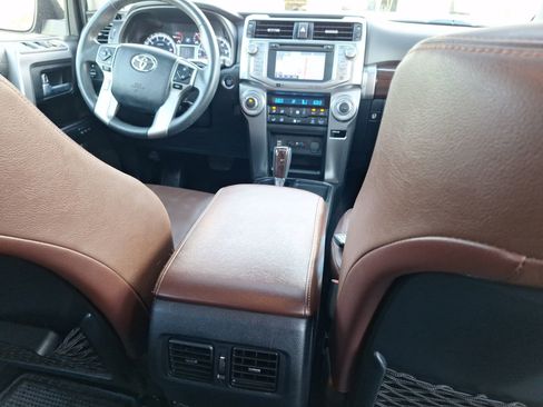 Used 2018 Toyota 4Runner Limited image 33