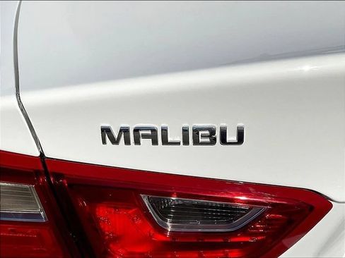 Certified 2022 Chevrolet Malibu LS FWD image 26