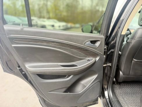 Used 2017 Buick Envision Essence FWD image 30