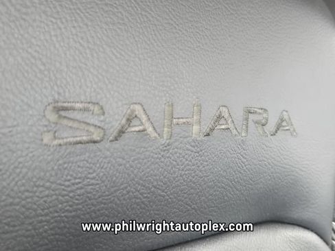 Used 2018 Jeep Wrangler Unlimited Sahara w/ Dual Top Group image 23