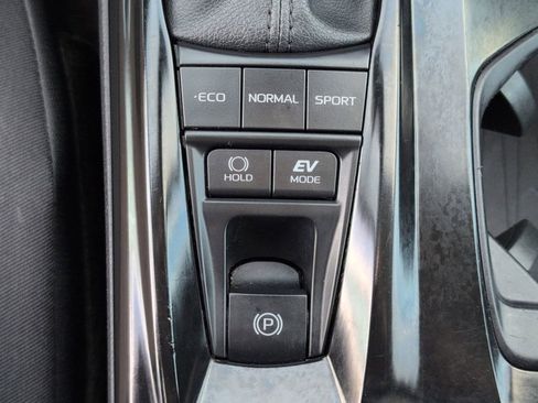 Used 2025 Toyota Camry LE image 23