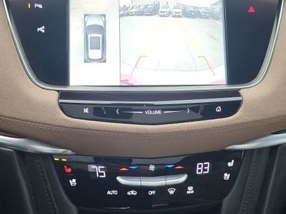 Used 2017 Cadillac XT5 Platinum w/ Driver Assist Package