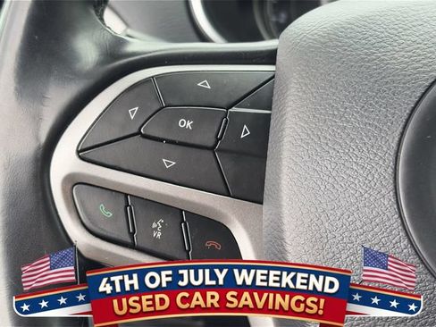 Used 2020 Jeep Cherokee Limited FWD image 22