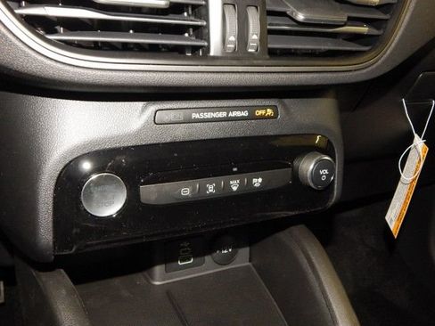 New 2025 Ford Escape SE FWD image 23