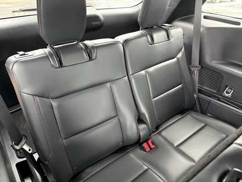 Used 2025 Ford Explorer ST-Line image 17