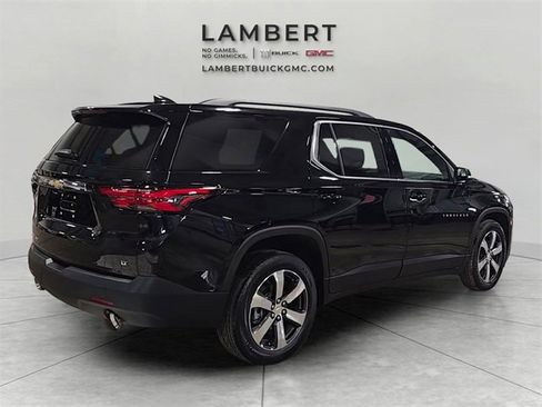 Used 2023 Chevrolet Traverse LT w/ LT Premium Package image 6