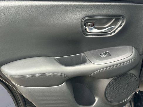 Certified 2025 Honda HR-V LX image 12