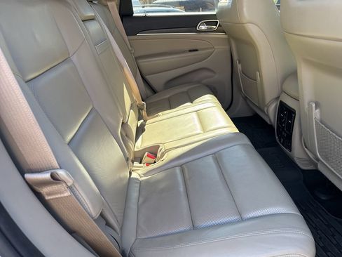 Used 2015 Jeep Grand Cherokee Limited w/ Luxury Group II AWD/4WD image 42
