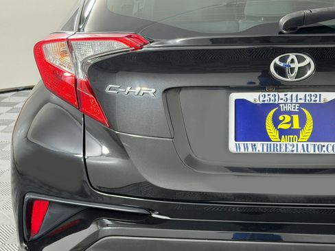 Used 2018 Toyota C-HR XLE FWD image 10