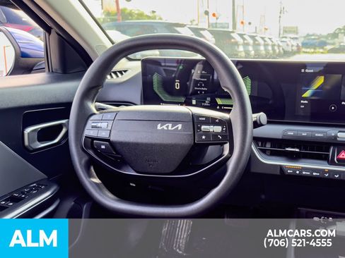 Used 2025 Kia K4 FWD image 18
