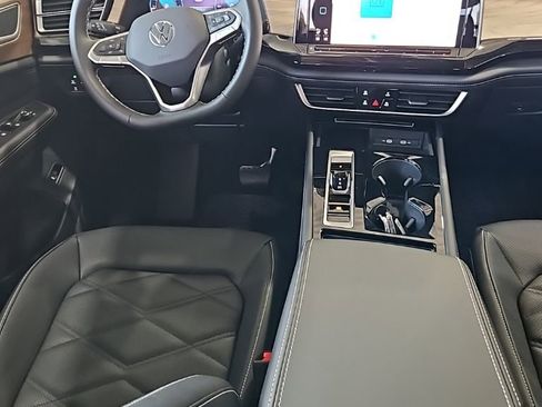 New 2026 Volkswagen Atlas SE FWD image 28