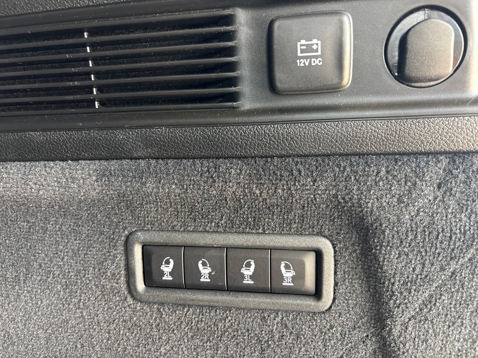 Used 2023 Jeep Grand Wagoneer L Series III AWD/4WD image 20
