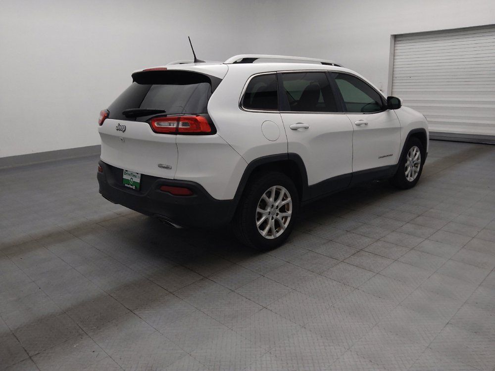 Used 2017 Jeep Cherokee Latitude w/ Safety/Convenience Group FWD image 10