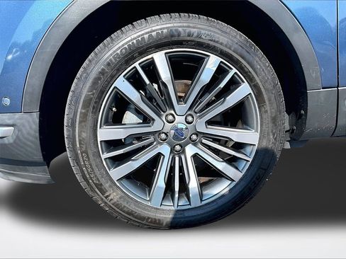 Used 2019 Ford Explorer Platinum AWD/4WD image 10