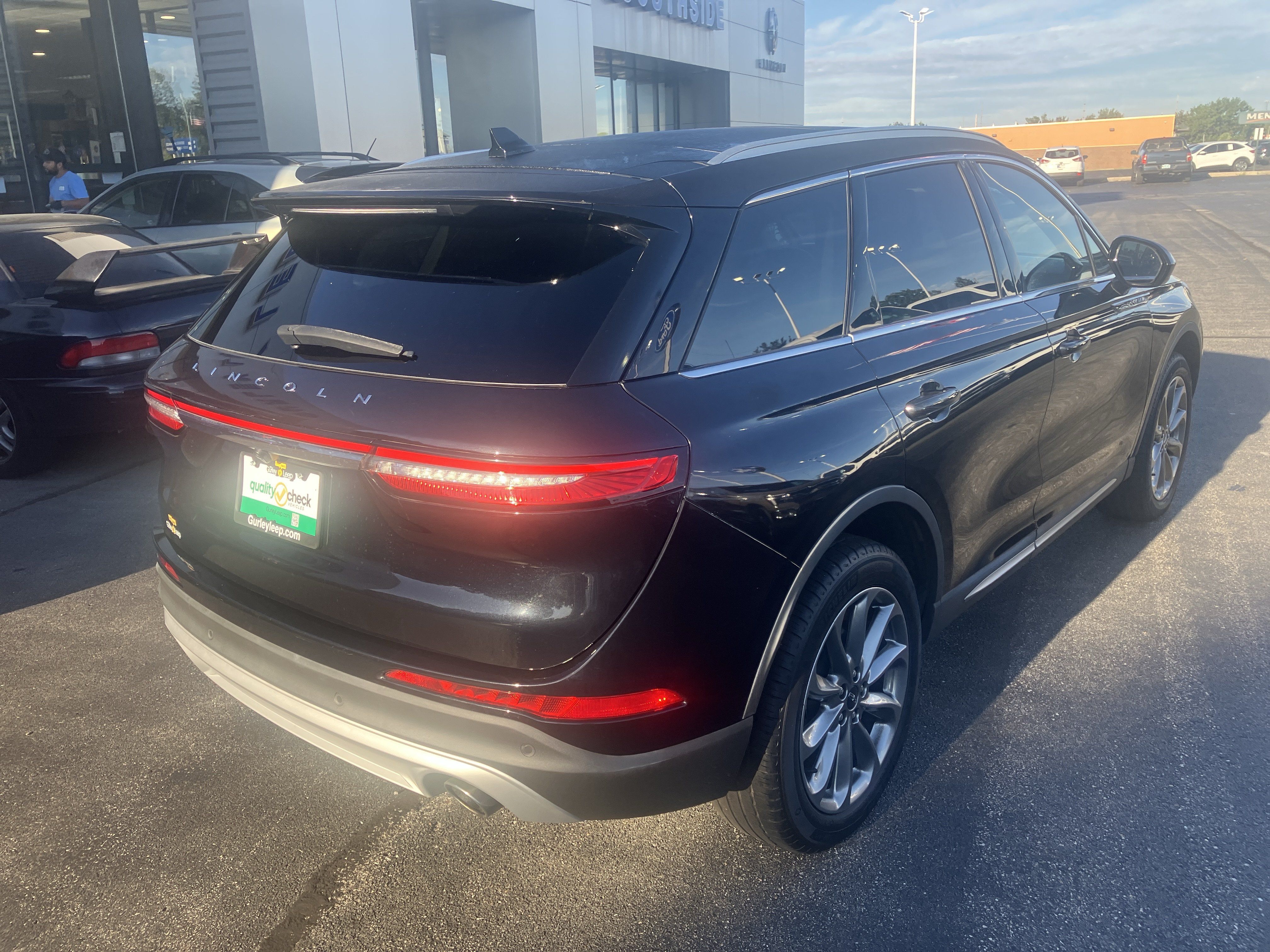 Used 2022 Lincoln Corsair AWD w/ Premium Package image 7