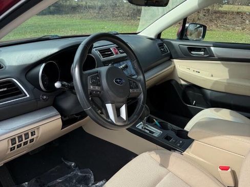 Used 2017 Subaru Outback 2.5i Premium image 7