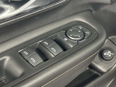 Used 2018 GMC Terrain SLE w/ Driver Convenience Package image 17