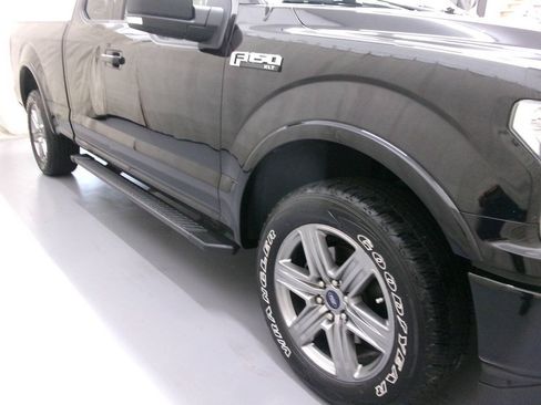 Used 2019 Ford F150 XLT w/ Equipment Group 302A Luxury AWD/4WD image 14