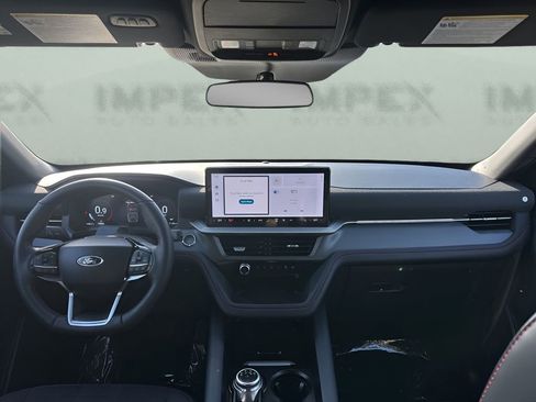 Used 2025 Ford Explorer ST-Line w/ ST-Line Street Pack image 13