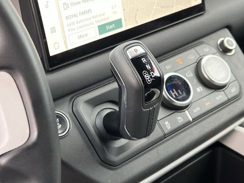 Used 2025 Land Rover Defender 110 S image 20