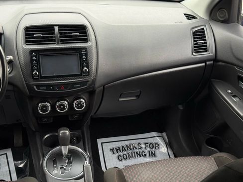 Used 2017 Mitsubishi Outlander Sport SE image 28