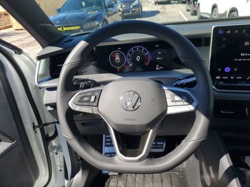 New 2026 Volkswagen Tiguan SE R-Line image 25