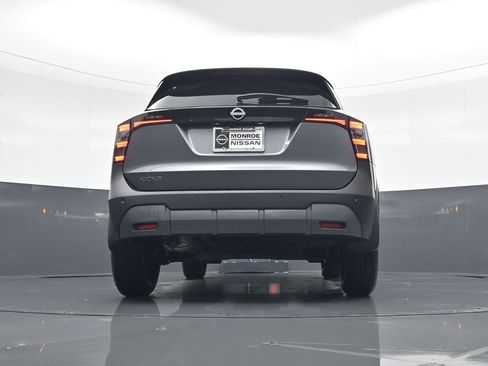 New 2026 Nissan Kicks S image 20