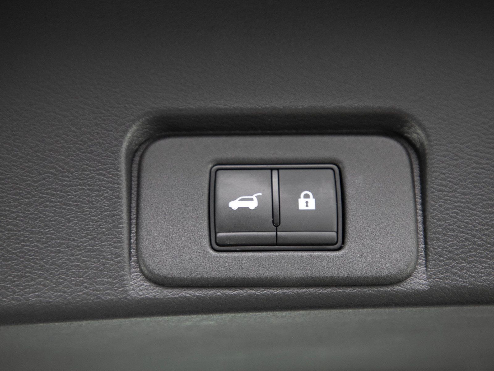 Used 2023 Nissan Rogue SV w/ SV Premium B Package AWD/4WD image 18